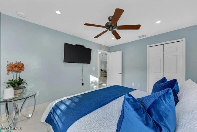 1011 NW 19th St in Cape Coral, FL - Building Photo - Building Photo