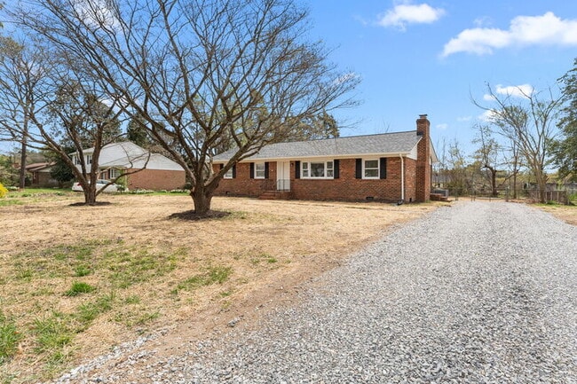 7211 Mayetta Dr in Mechanicsville, VA - Building Photo - Building Photo