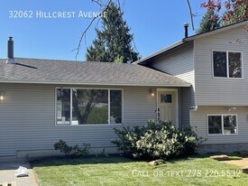 32062 Hillcrest Ave in Mission, BC - Building Photo