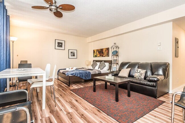 1206 Rue Sanguinet