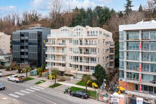 1238 Alki Ave SW in Seattle, WA - Building Photo