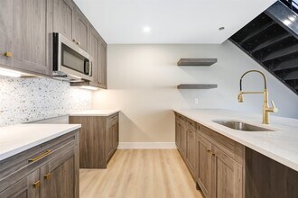 706 Madison St in Hoboken, NJ - Building Photo - Building Photo