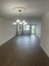 20840 San Simeon Way in North Miami Beach, FL - Building Photo - Building Photo