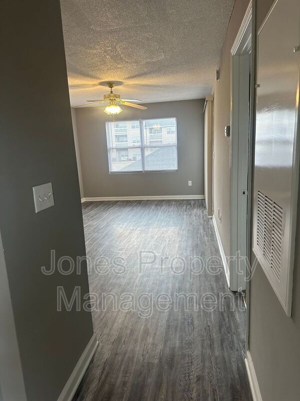 303 Country Club Dr NE in Concord, NC - Building Photo - Building Photo