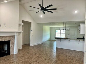 401 Palm St in Centerton, AR - Building Photo - Building Photo