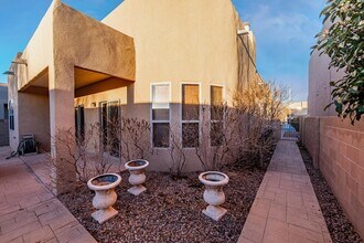 9719 Calle Chamisa NW in Albuquerque, NM - Building Photo - Building Photo