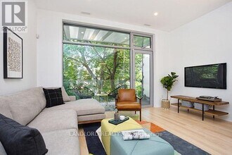 15 Cummings St in Toronto, ON - Building Photo - Building Photo