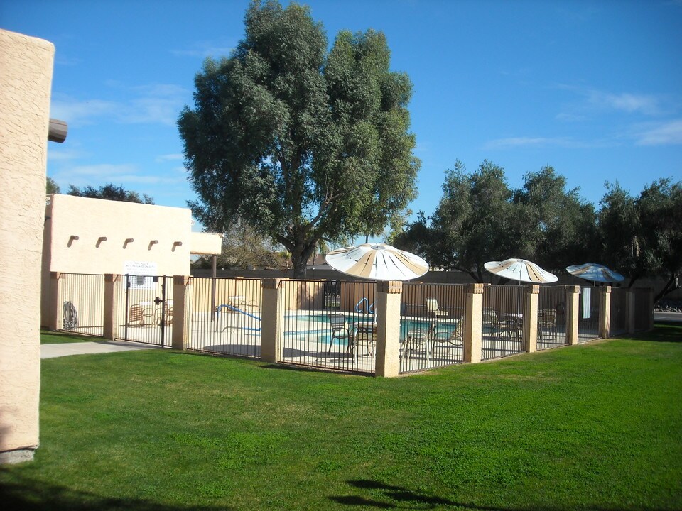 Westgreen Town Homes in Peoria, AZ - Foto de edificio