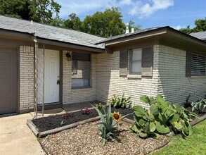 2802 8th St N in Texas City, TX - Building Photo - Building Photo