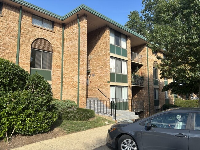 property at 521 N Armistead St