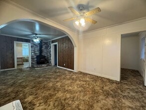 615 Ash St in Westwood, CA - Building Photo - Building Photo
