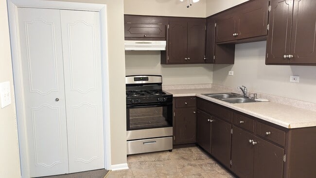 924 Warren Ave, Unit 3