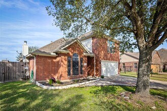 1479 Allison St in Alvin, TX - Building Photo - Building Photo