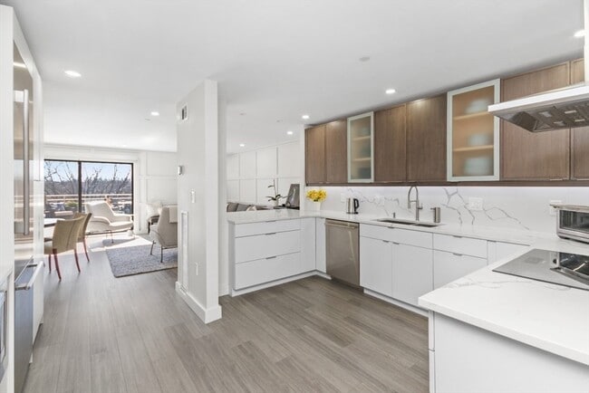 property at 199 Coolidge Ave