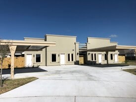 2316 Taxco Court, Unit Apt 4 in Edinburg, TX - Building Photo