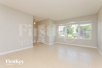 468 Kestrel Dr, Unit 231 in Groveland, FL - Building Photo - Building Photo