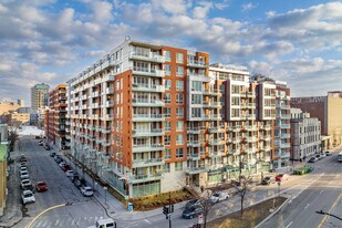 Le Lowney 5-6-7 in Montréal, QC - Building Photo