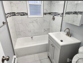 723 Parker St in Perth Amboy, NJ - Building Photo - Building Photo