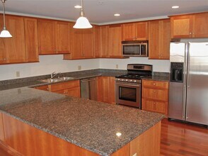 18 Congress Street in Portsmouth, NH - Building Photo - Building Photo