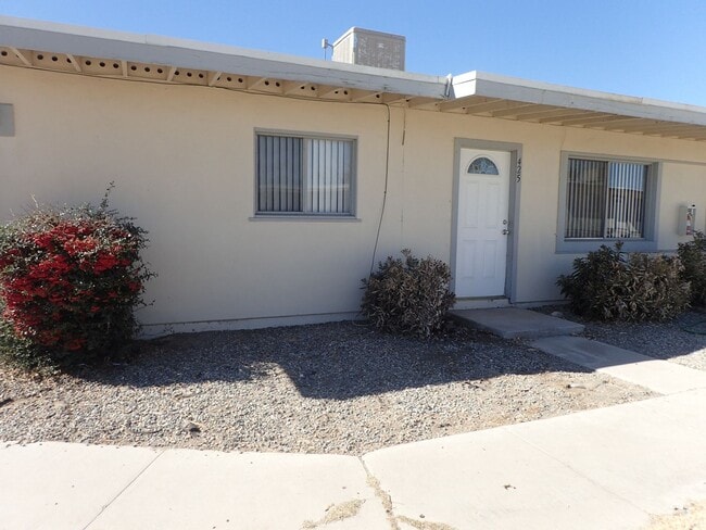 property at 425 Palm Dr
