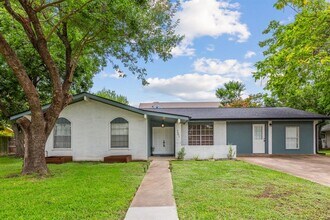 201 Fairlane Dr in Round Rock, TX - Building Photo - Building Photo