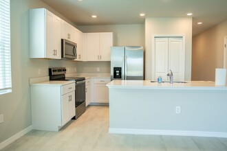 8043 Haley Crk Wy in Lehigh Acres, FL - Building Photo - Building Photo
