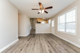 2249 Ligney Creek Ln in Snellville, GA - Foto de edificio - Building Photo