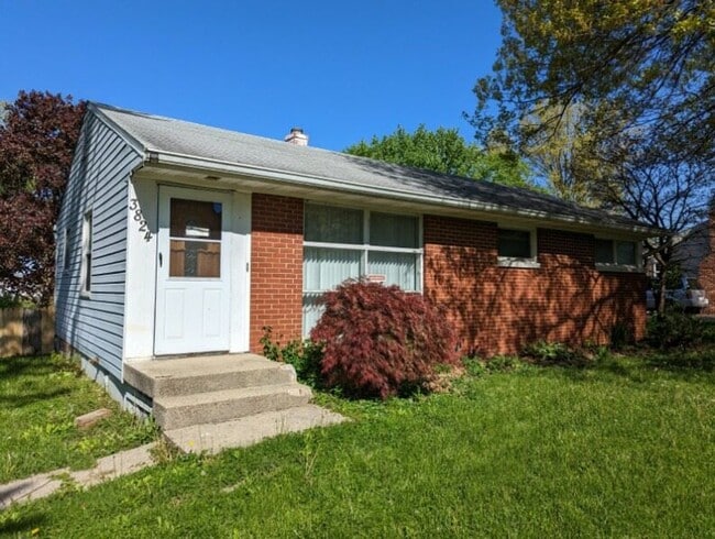 property at 3824 S Lasalle St