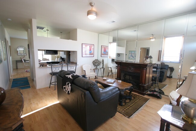 315 Belvedere Ave SW in Albuquerque, NM - Foto de edificio - Building Photo