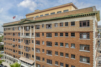 Saint Regis Apartments in Long Beach, CA - Foto de edificio - Building Photo