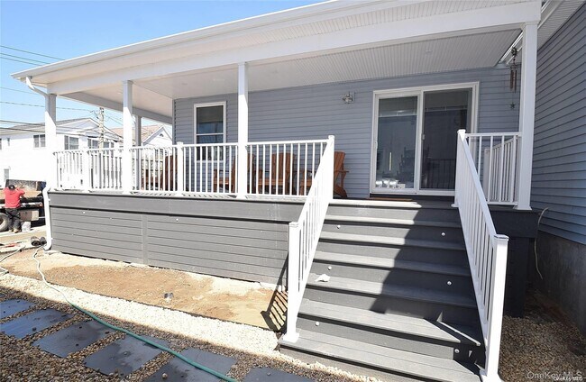 68 Daytona St in Atlantic Beach, NY - Building Photo - Building Photo