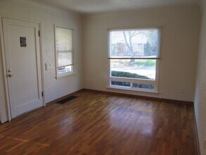 219 S 15th Ave in Yakima, WA - Building Photo - Building Photo