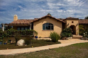 534 Vereda del Ciervo in Goleta, CA - Building Photo