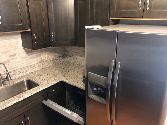 2234 S Goebbert Rd, Unit 225