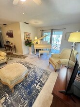 333 SE Martin Ave in Stuart, FL - Foto de edificio - Building Photo