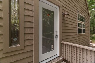 145 Lakeside Dr in Lebanon, CT - Building Photo - Building Photo