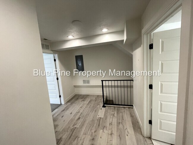 1565 1/2 S Higbee Ave in Idaho Falls, ID - Building Photo - Building Photo