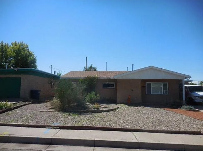 11608 Rosemont Ave NE in Albuquerque, NM - Building Photo - Building Photo