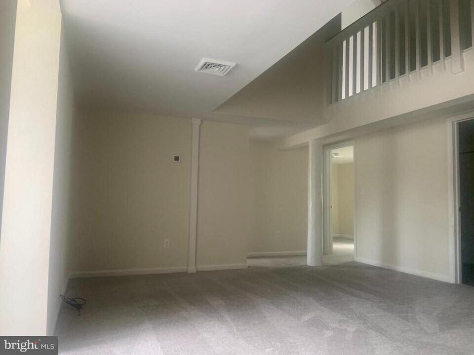242 Wood St-Unit -B in Doylestown, PA - Building Photo