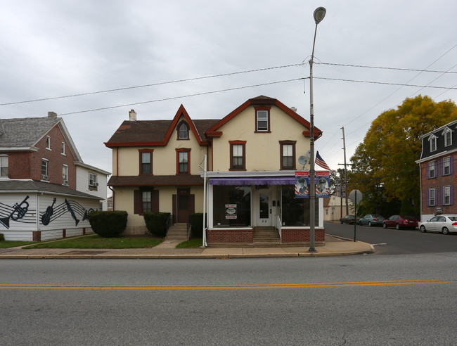 53-55 E Main St in Lansdale, PA - Building Photo - Building Photo