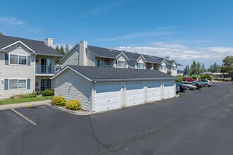 Bellwood Park Apartments in Spokane, WA - Foto de edificio - Building Photo