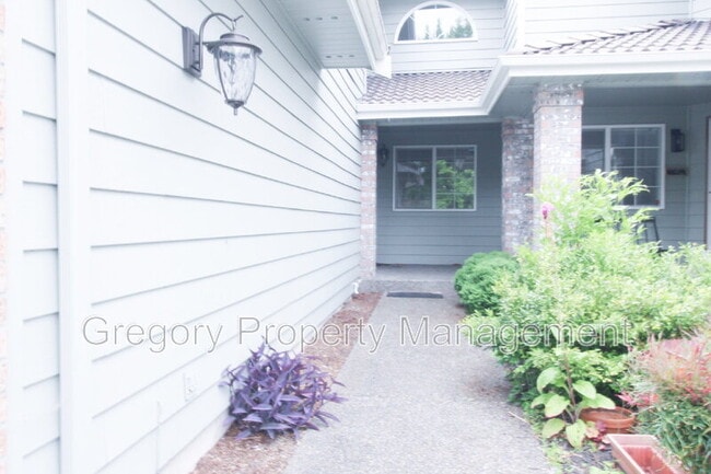 2000 Village Green Dr in Mill Creek, WA - Building Photo - Building Photo