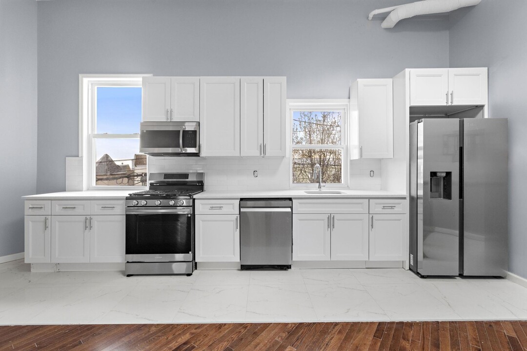 1016 Paterson Plank Rd in North Bergen, NJ - Building Photo