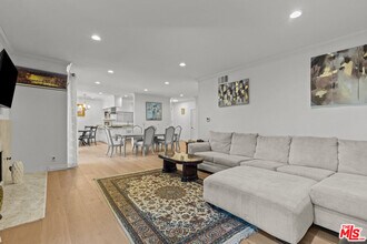 450 San Vicente Blvd in Santa Monica, CA - Building Photo - Building Photo