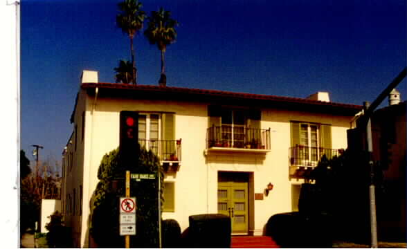 513 Fair Oaks Ave in South Pasadena, CA - Building Photo