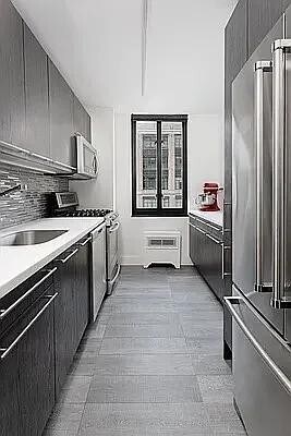 407 Park Ave S in New York, NY - Building Photo - Building Photo
