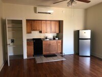 2205 Walnut St, Unit 4m photo'