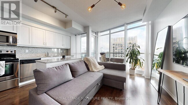 property at 215 Fort York Blvd