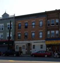 332 Bloomfield Ave in Newark, NJ - Foto de edificio - Building Photo