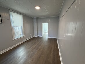 223 W North St, Unit 223 #1 in Waynesboro, PA - Building Photo - Building Photo